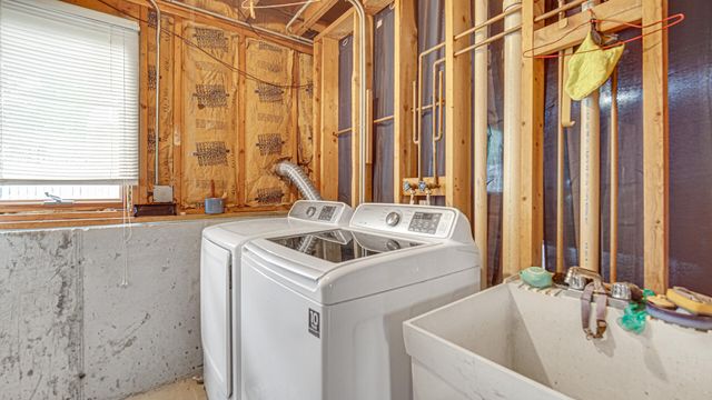 508 James Wittchen Drive, Schererville, IN 46375