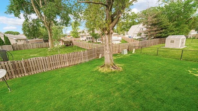 508 James Wittchen Drive, Schererville, IN 46375