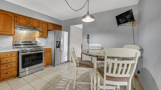 508 James Wittchen Drive, Schererville, IN 46375