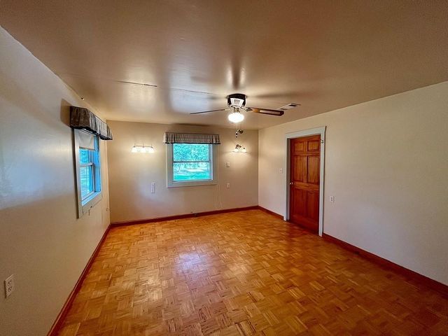 1393 County Road 2103, Weimar, TX 78962