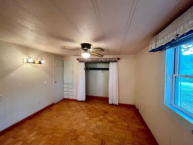 1393 County Road 2103, Weimar, TX 78962