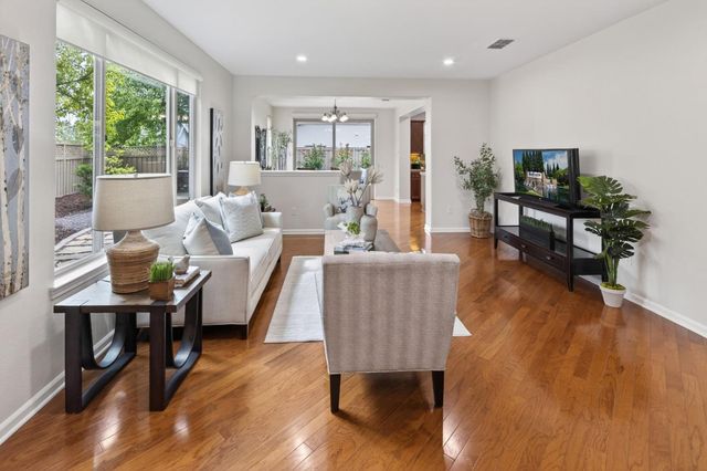 2775 Eagles Peak Ln, Lincoln, CA 95648