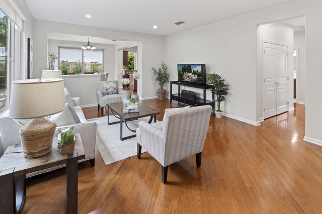 2775 Eagles Peak Ln, Lincoln, CA 95648