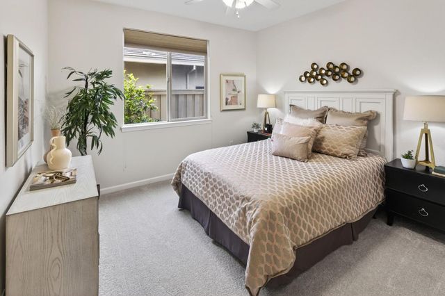 2775 Eagles Peak Ln, Lincoln, CA 95648