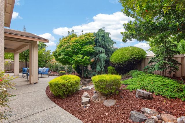 2775 Eagles Peak Ln, Lincoln, CA 95648