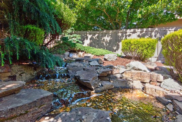 2775 Eagles Peak Ln, Lincoln, CA 95648