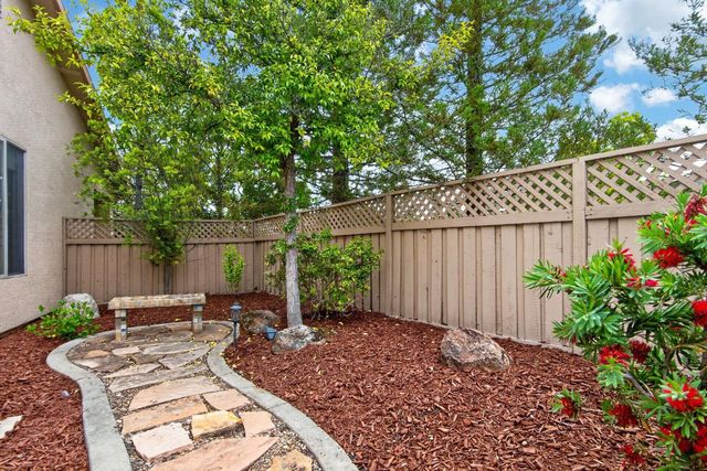 2775 Eagles Peak Ln, Lincoln, CA 95648