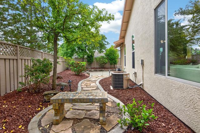 2775 Eagles Peak Ln, Lincoln, CA 95648