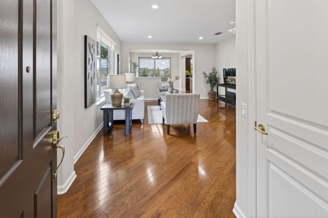 2775 Eagles Peak Ln, Lincoln, CA 95648