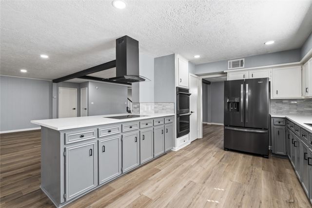 1119 Woodland Drive, El Lago, TX 77586