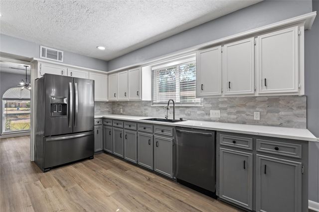 1119 Woodland Drive, El Lago, TX 77586