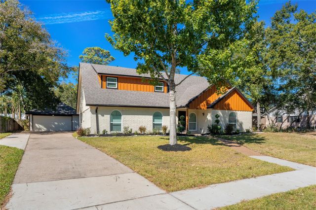 1119 Woodland Drive, El Lago, TX 77586