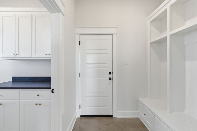 1001 Paramount Drive, Cresson, TX 76035