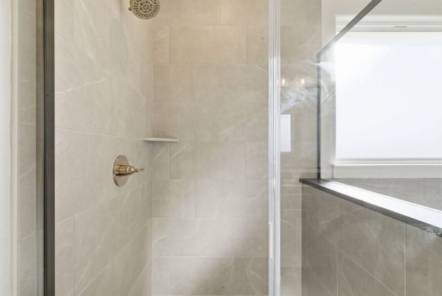 1001 Paramount Drive, Cresson, TX 76035