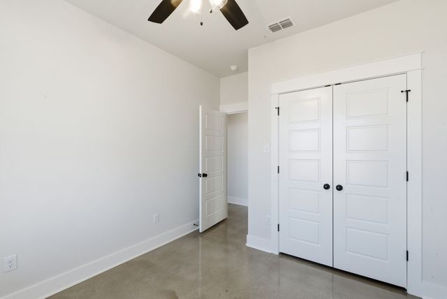 1001 Paramount Drive, Cresson, TX 76035