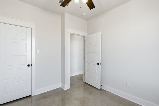 1001 Paramount Drive, Cresson, TX 76035