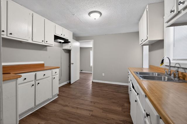 4043 CLEARPOOL CIRCLE RD, Memphis, TN 38118