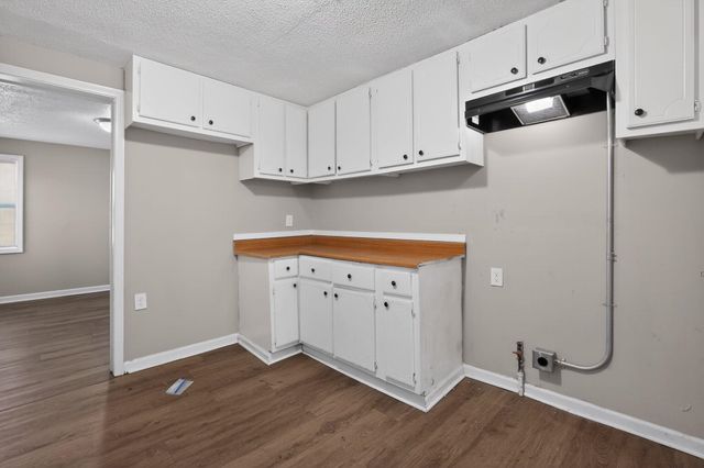 4043 CLEARPOOL CIRCLE RD, Memphis, TN 38118