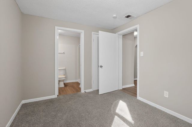 4043 CLEARPOOL CIRCLE RD, Memphis, TN 38118