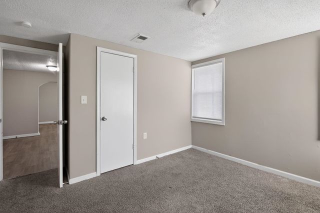 4043 CLEARPOOL CIRCLE RD, Memphis, TN 38118