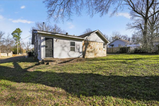 4043 CLEARPOOL CIRCLE RD, Memphis, TN 38118