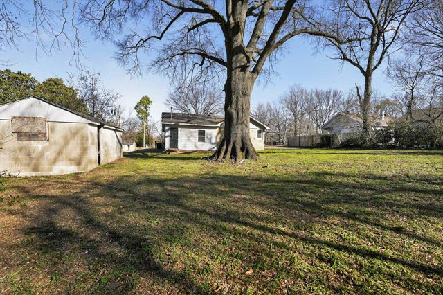 4043 CLEARPOOL CIRCLE RD, Memphis, TN 38118