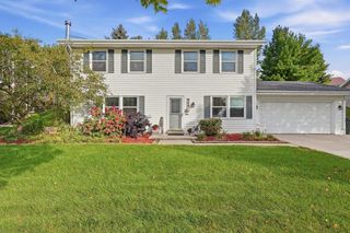 914 Kings Ridge COURT W, West Bend, WI 53090