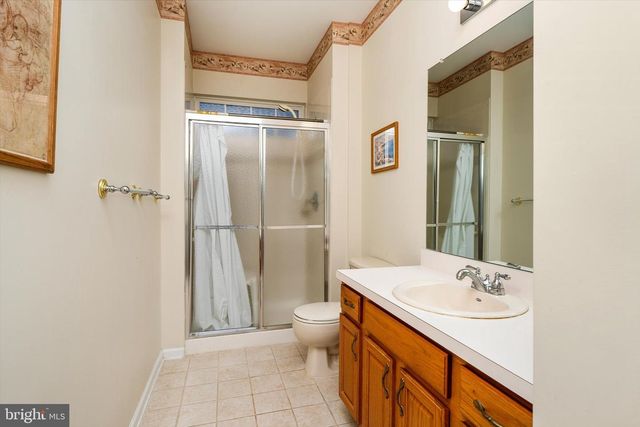 10 HUMMINGBIRD DR, Hamilton, NJ 08690