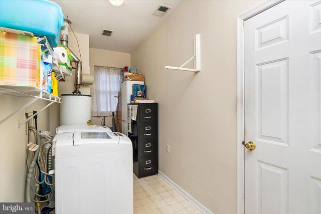 10 HUMMINGBIRD DR, Hamilton, NJ 08690