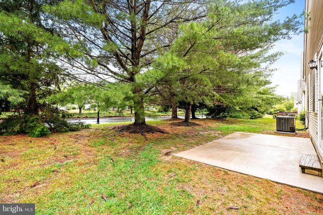 10 HUMMINGBIRD DR, Hamilton, NJ 08690