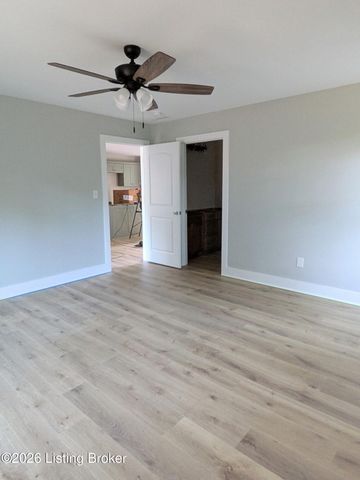 160 Harley Dr, Shepherdsville, KY 40165