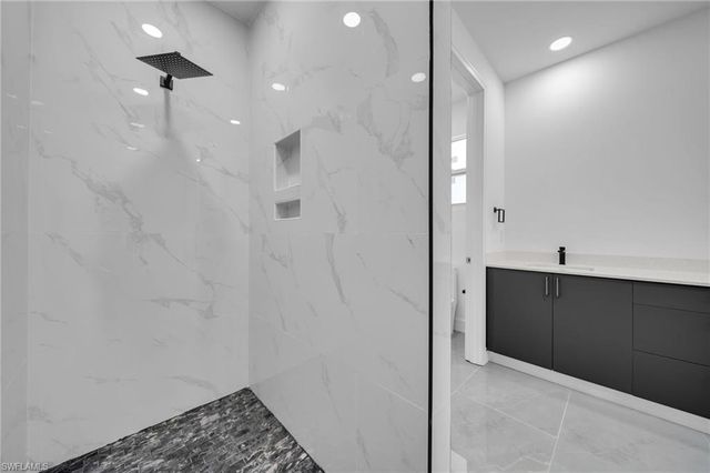 2720 NW 41st AVE, Cape Coral, FL 33993