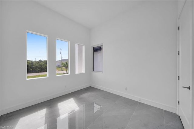 2720 NW 41st AVE, Cape Coral, FL 33993