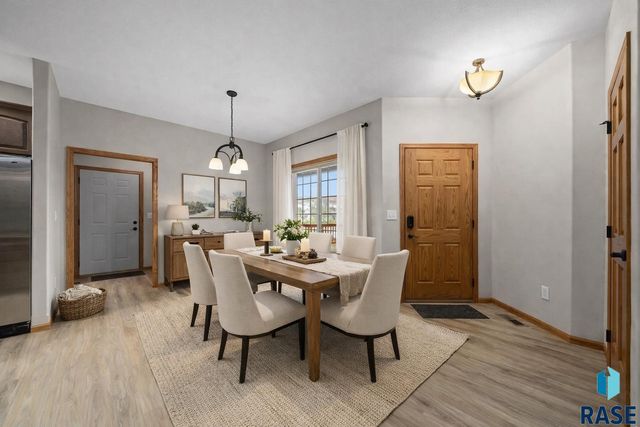 6608 S Bellwood Ave Avenue, Sioux Falls, SD 57108