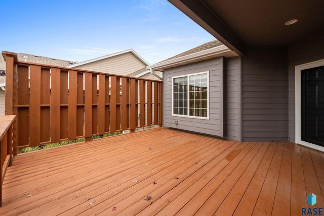 6608 S Bellwood Ave Avenue, Sioux Falls, SD 57108