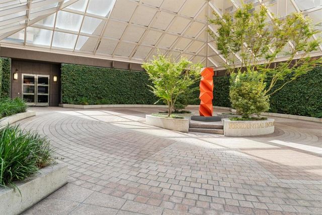 333 Bush Street 3901, San Francisco, CA 94104