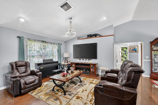 7625 Woodland Creek Lane, Lake Worth, FL 33467