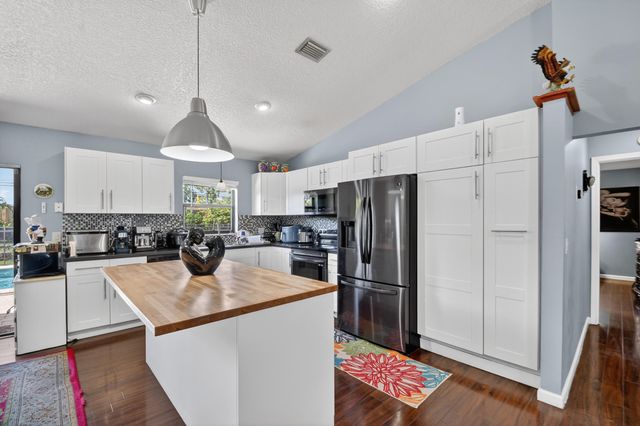 7625 Woodland Creek Lane, Lake Worth, FL 33467