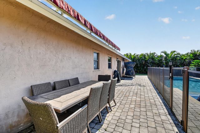 7625 Woodland Creek Lane, Lake Worth, FL 33467