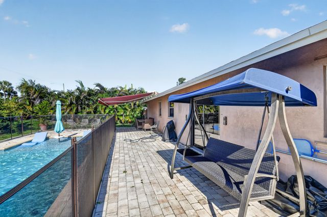7625 Woodland Creek Lane, Lake Worth, FL 33467