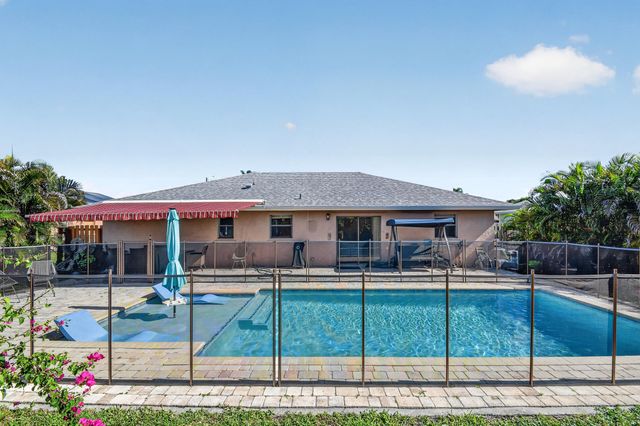 7625 Woodland Creek Lane, Lake Worth, FL 33467