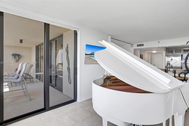 2555 Collins Avenue 1508, Miami Beach, FL 33140