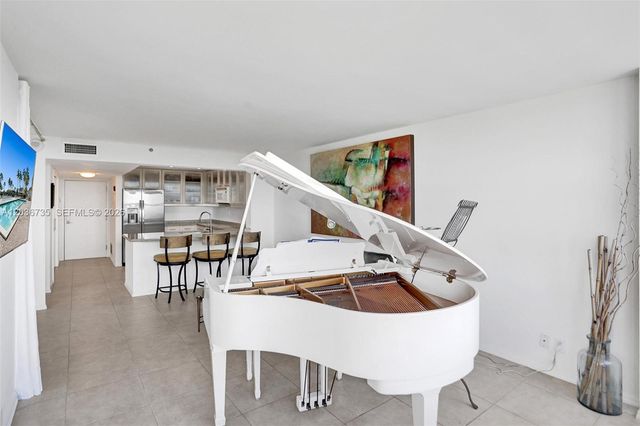 2555 Collins Avenue 1508, Miami Beach, FL 33140