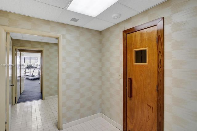 2555 Collins Avenue 1508, Miami Beach, FL 33140