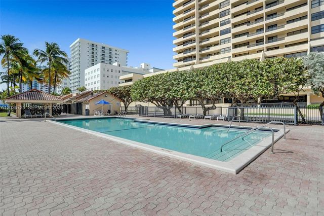 2555 Collins Avenue 1508, Miami Beach, FL 33140