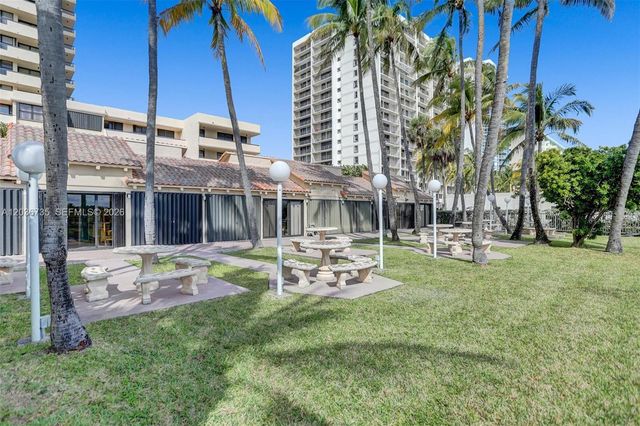 2555 Collins Avenue 1508, Miami Beach, FL 33140