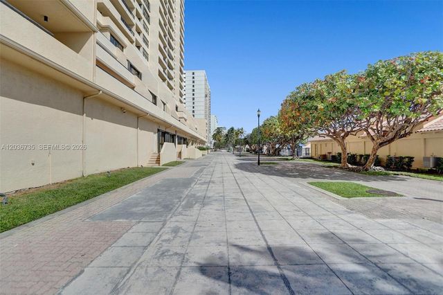 2555 Collins Avenue 1508, Miami Beach, FL 33140
