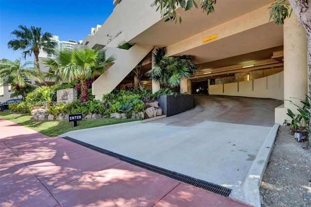 2555 Collins Avenue 1508, Miami Beach, FL 33140