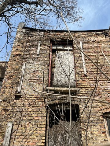 3345 W Monroe Street, Chicago, IL 60624