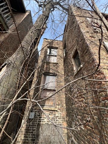 3345 W Monroe Street, Chicago, IL 60624